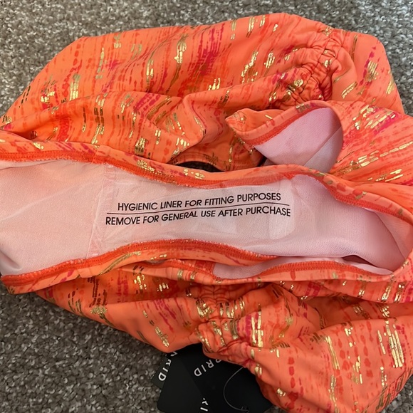 Coral torrid bikini size 00-10 on top and size 1-14-16 for bottom - Picture 3 of 4